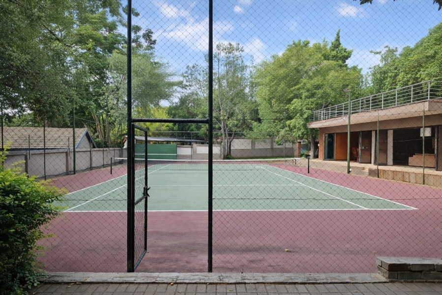 6 Bedroom Property for Sale in Cashan North West